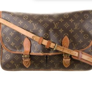 Louis Vuitton Vintage Monogram Sac Gibeciere GM